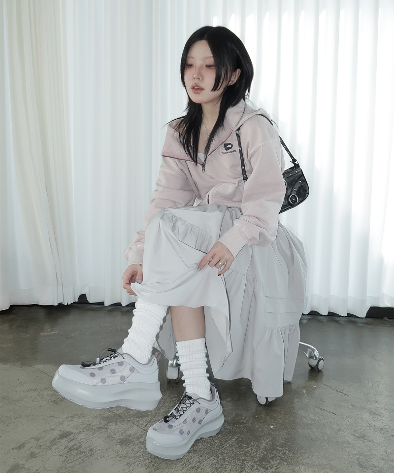 야세(YASE), 인플루언서 송이송이 협업 ‘플랫폼 스니커즈’ 1차 물량 완판 27-Image